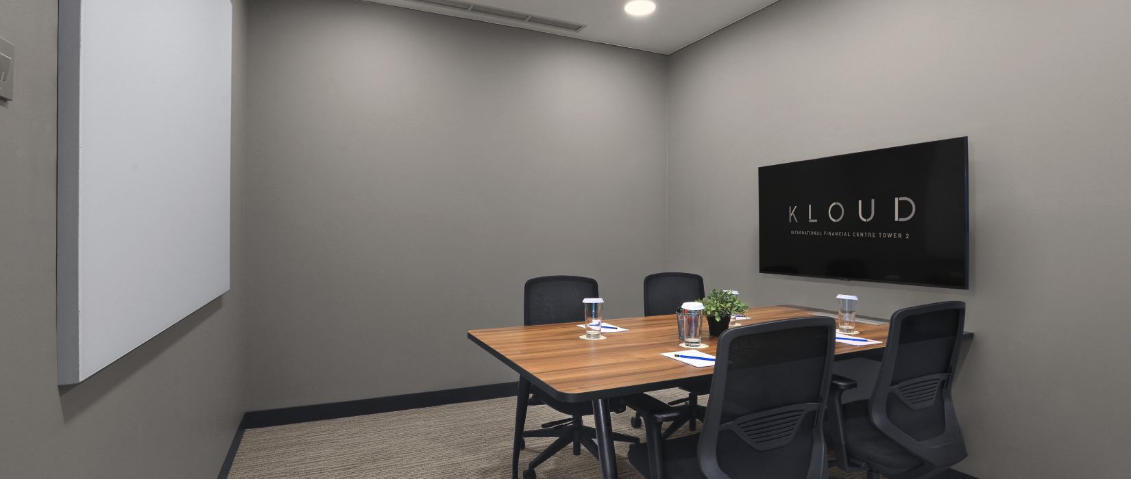 10. Office_Suite_Meeting_Room